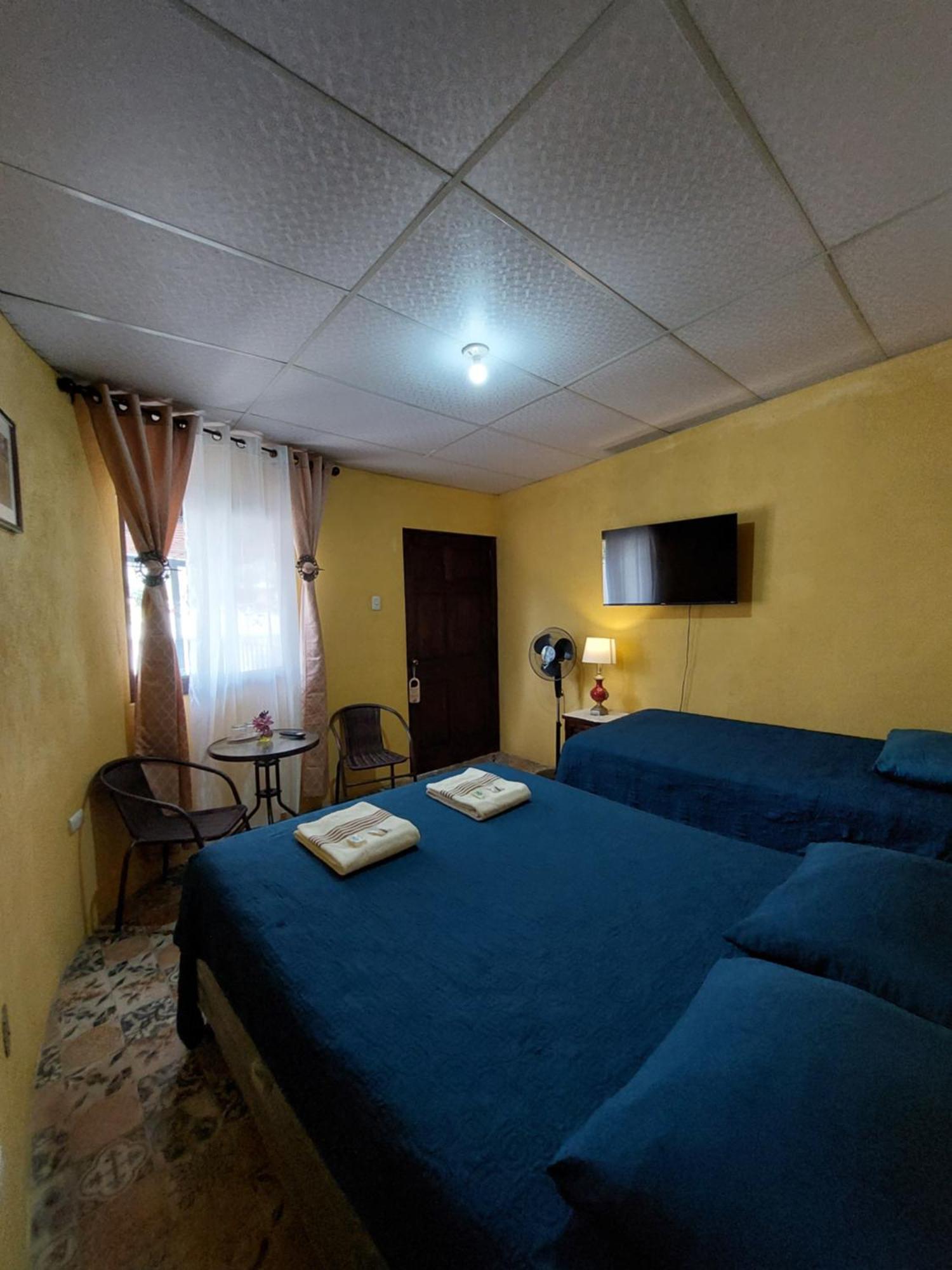 Hotel Nolasco Антигуа-Гватемала Номер фото